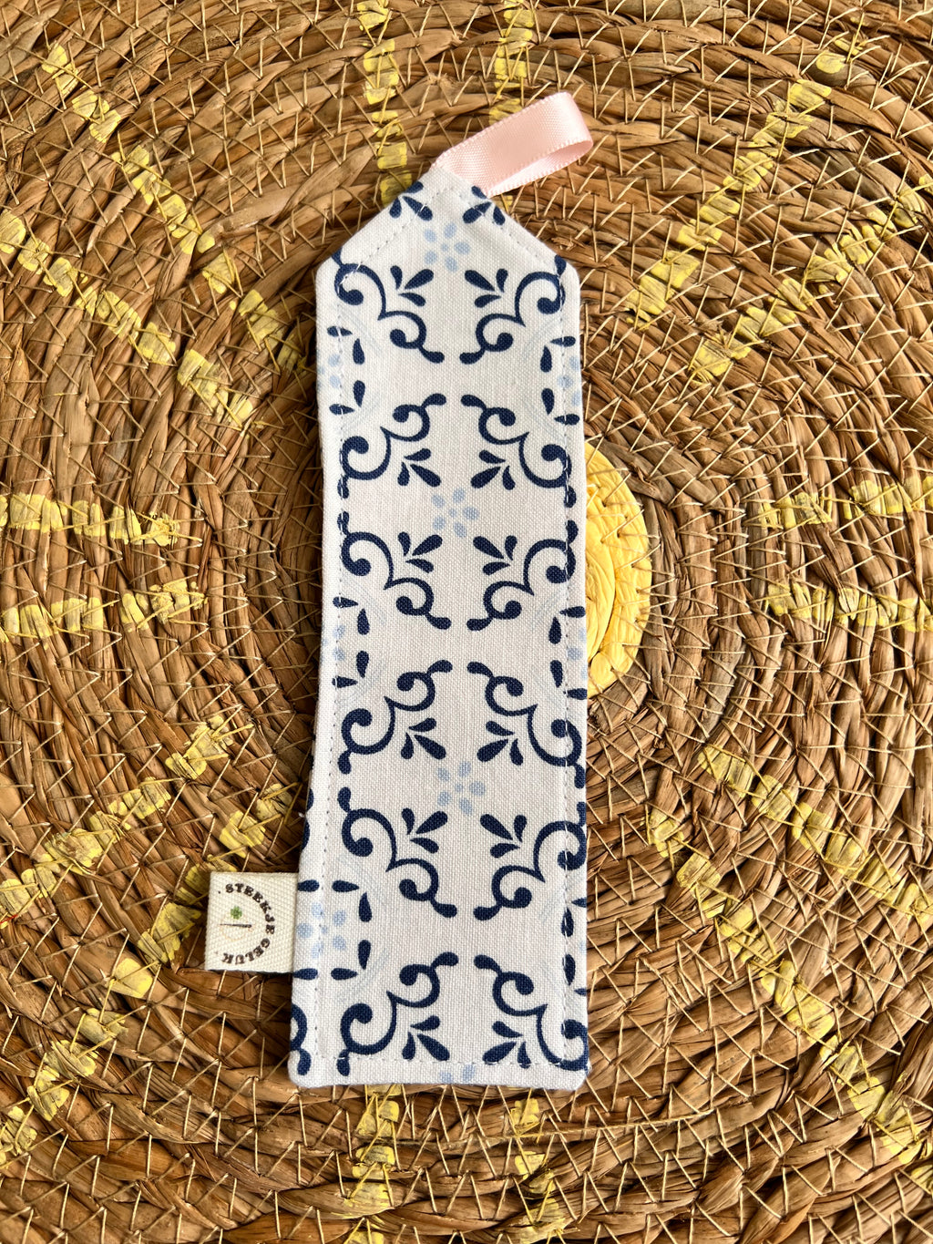 Boekenlegger wit met donkerblauw